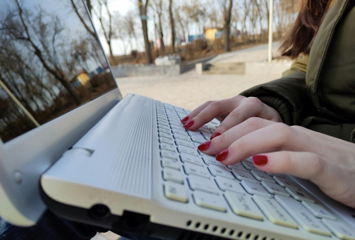 Professional trading workspace with multiple monitors displaying Korean market data and analytical charts