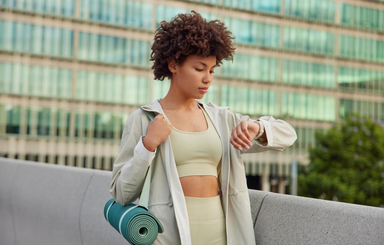 Real-time market monitoring setup with live trading data